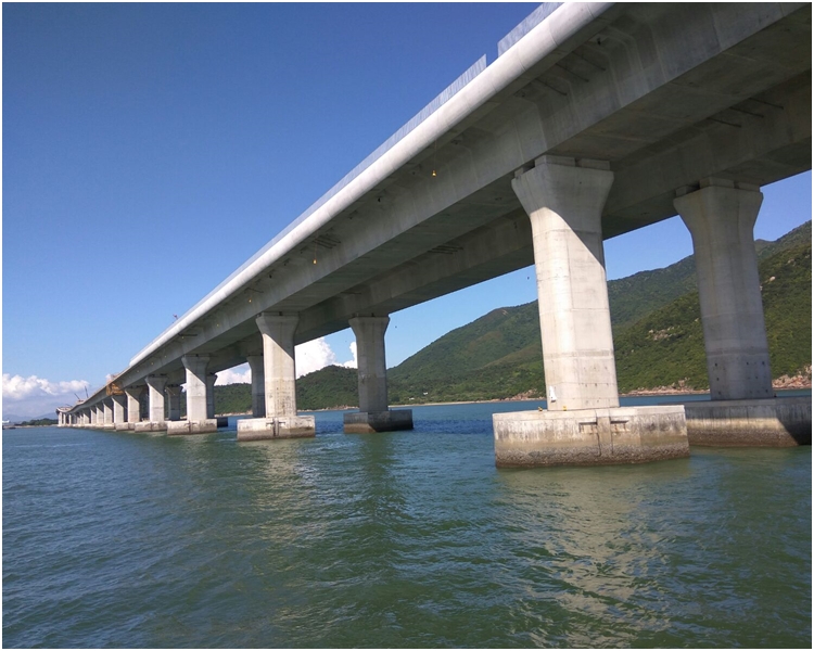 興建中的港珠澳大橋。