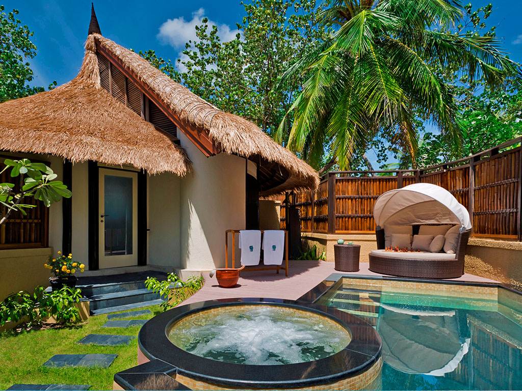 Banyan Tree Vabbinfaru的別墅，每幢均有私人泳池。