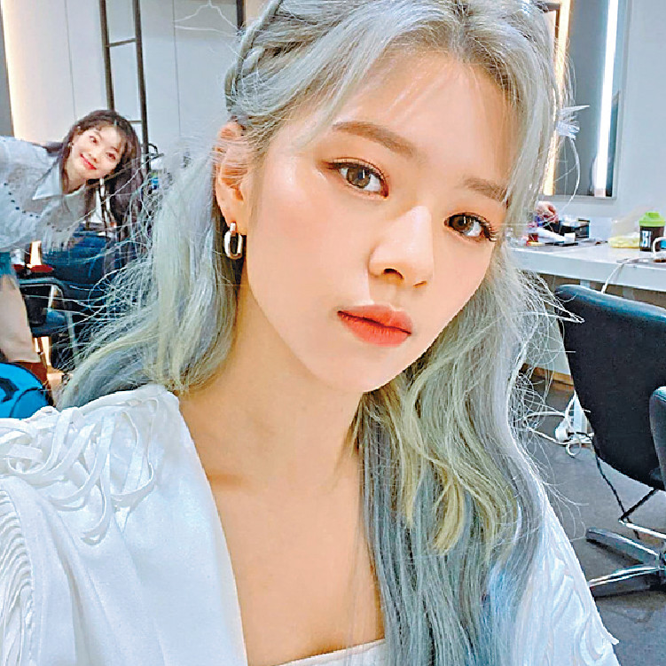 ■未受驚恐症困擾的定延，樣貌標致。