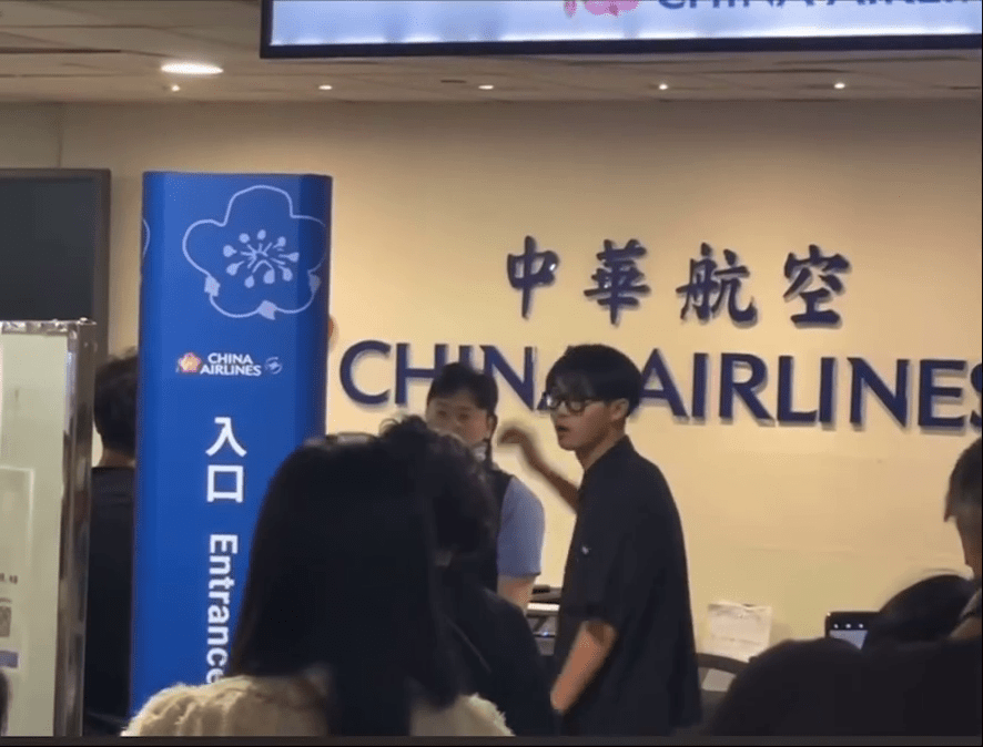 桃機旅客「行李等3小時」飆罵。