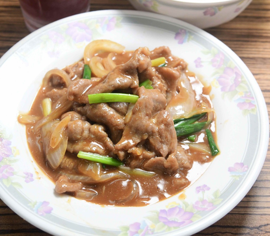 沙嗲牛肉飯 $45沙嗲味香而不辣，牛肉份量十足，富鮮味。