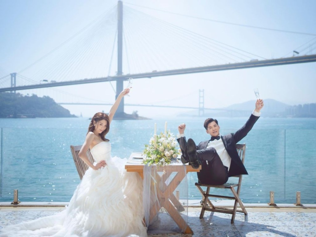两人之前在香港、日本影婚纱相。