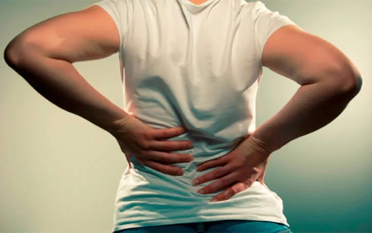背痛康复者有七成人会在一年内复发。网图