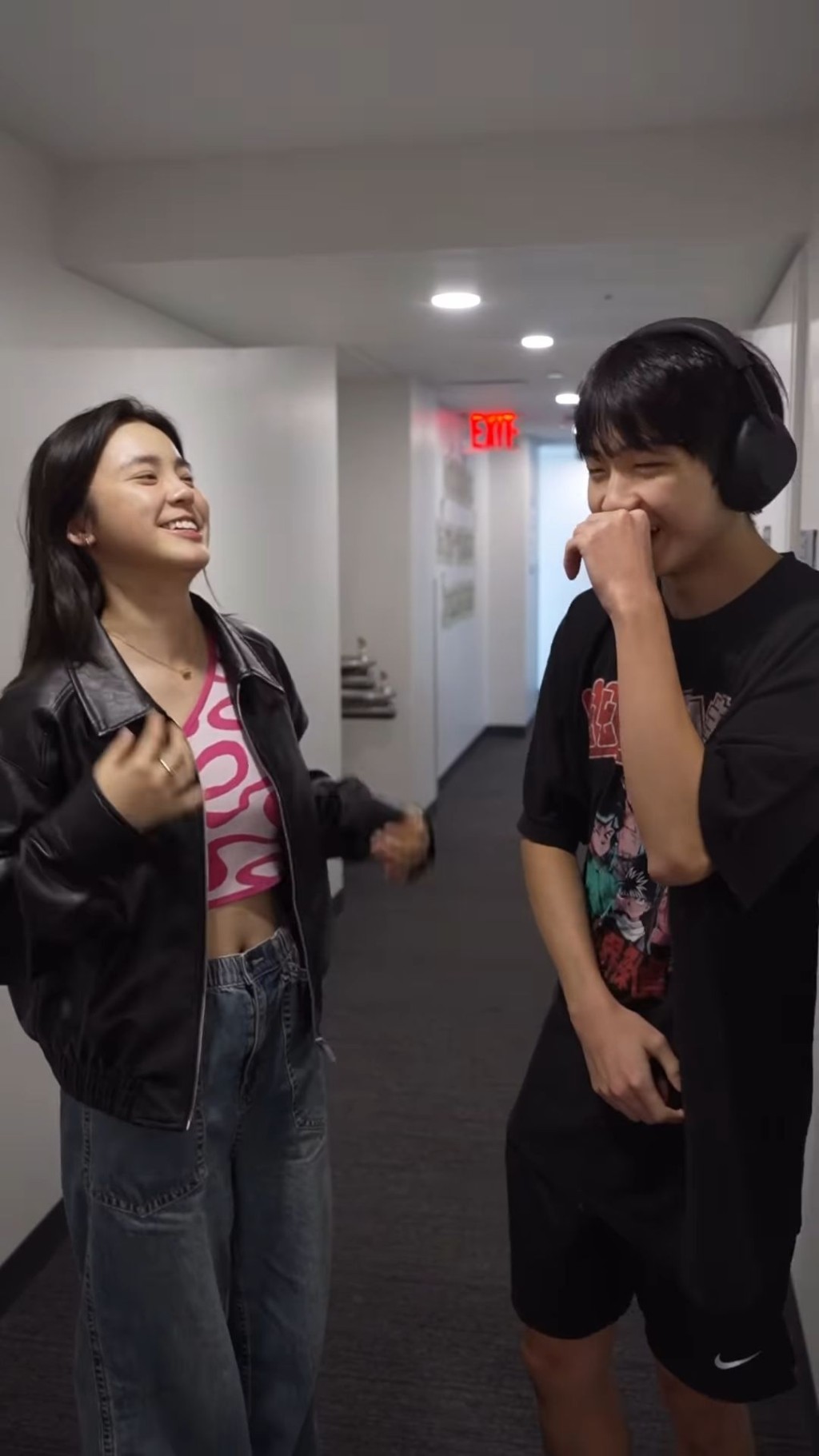 同學Calvin的爆笑演繹，令姚焯菲都忍不住笑。