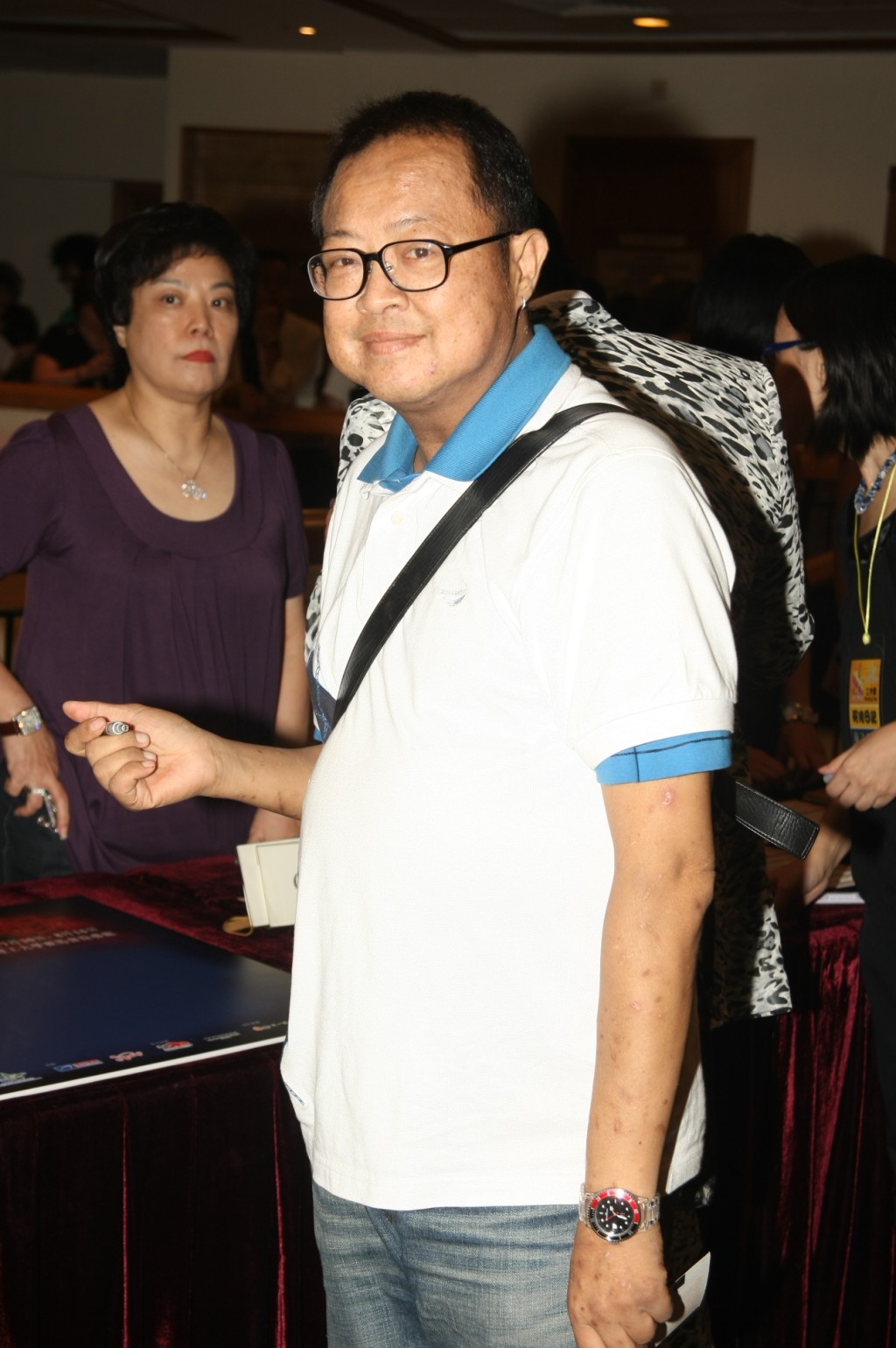 寶慧不時會聽到故友羅君左跟她說話。