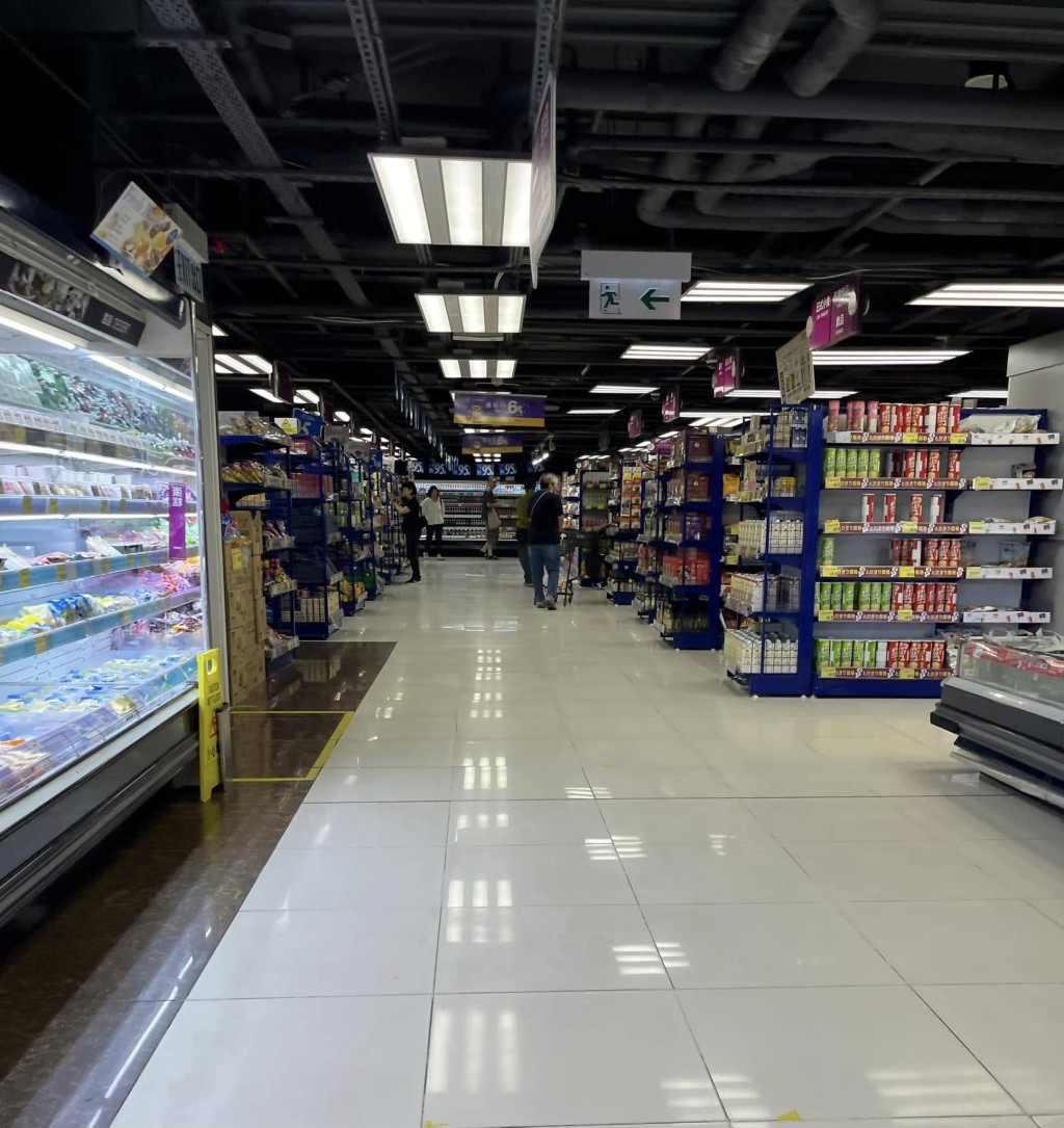 九龍城廣場人流稀疏。FB@AEON Stores 關注組 九龍城廣場人流稀疏。FB@AEON Stores 關注組