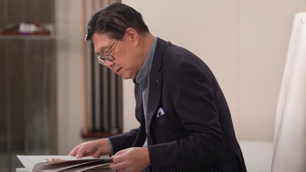 馬時亨接受香港賽馬會刊物《駿步人生》訪問。