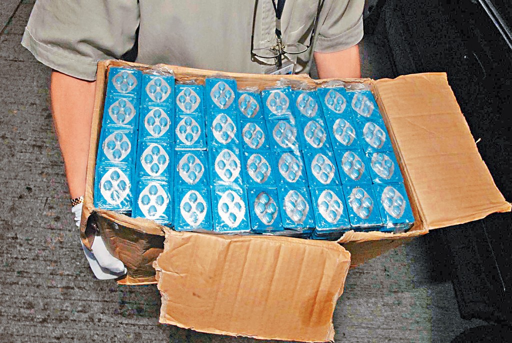 用作Chemfun的毒品基本組合包括冰毒、Poppers、壯陽藥「偉哥」及液體搖頭丸「G水」。