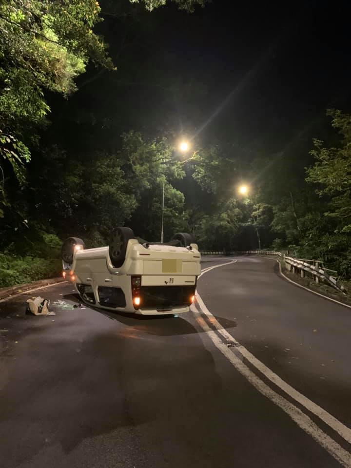 喇英本來住散吓心，未料上斜時炒車。