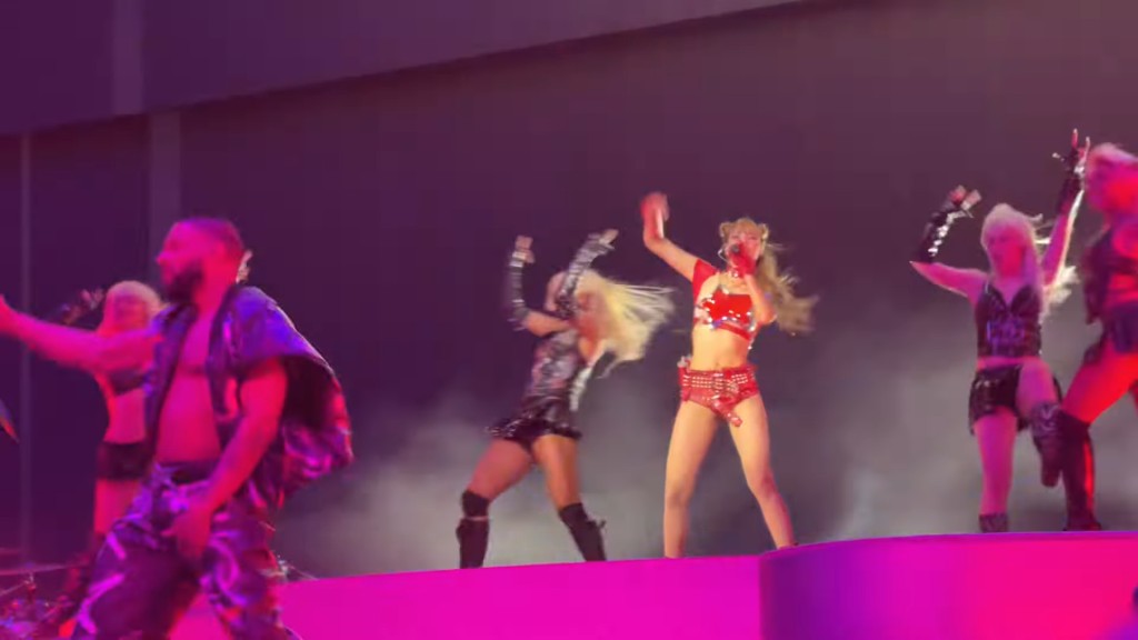 Lisa日前為美國Coachella Festival表演。 Lisa日前為美國Coachella Festival表演。