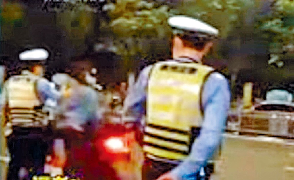 江西三名交警在查酒驾过程中被刺死。