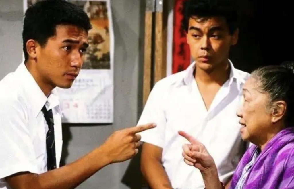 劉青雲與梁朝偉在《新紮師兄》系列嶄露頭角。  ​