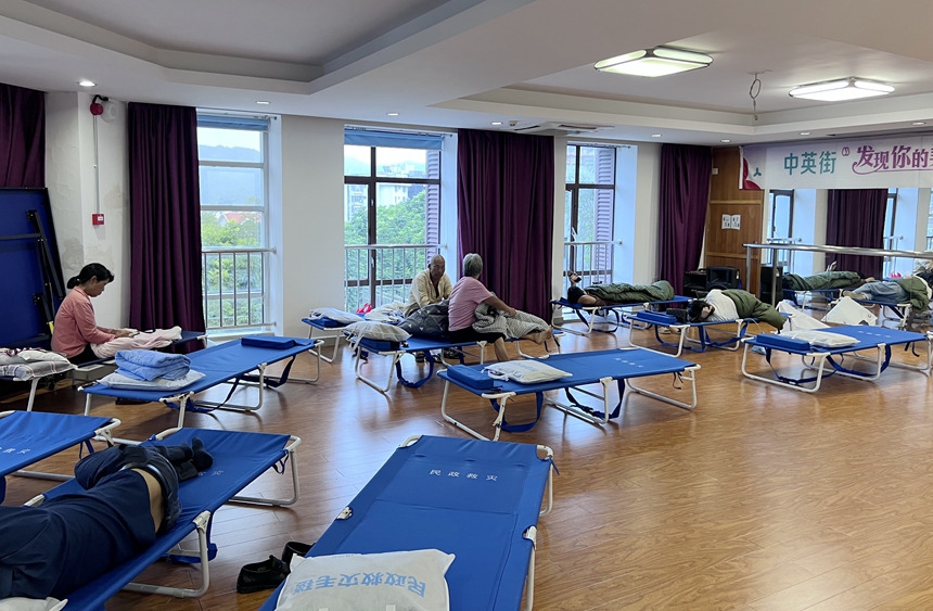 深圳全市已疏散26萬人，開放865個應急點供民眾避風。人民網