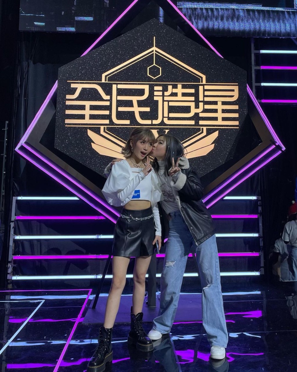 趙展彤(左)2021年參加ViuTV《全民造星IV》。