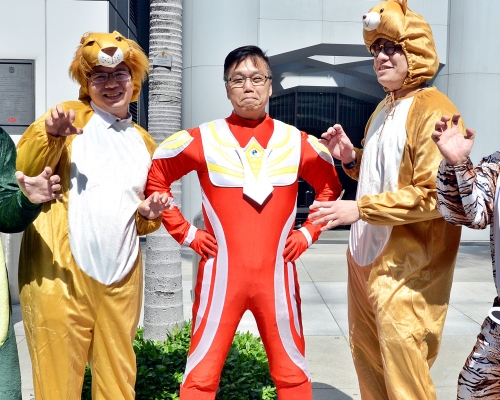 黃成智過去曾以「中間超人」形象參選。資料圖片