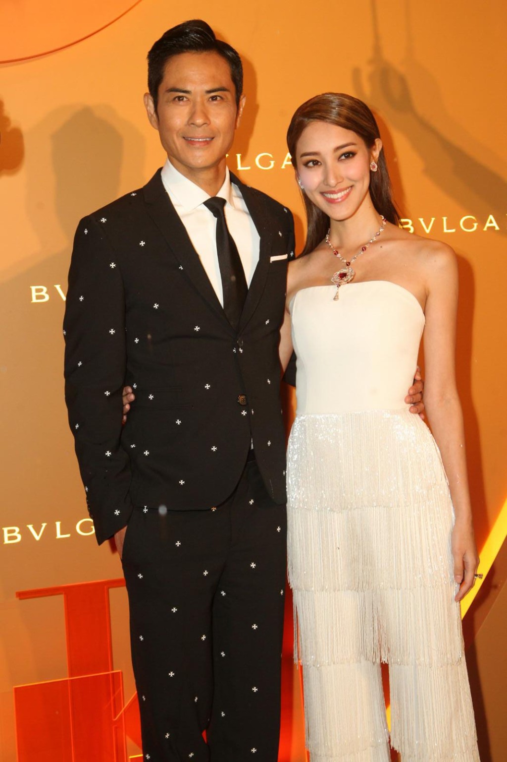 新婚鄭嘉穎、Grace首度夫妻檔出席公開活動。