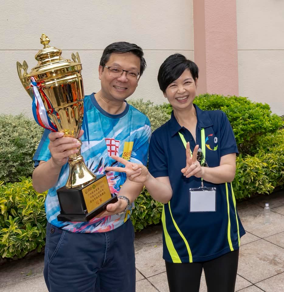 何永賢到沙田為房署龍舟隊打氣 何永賢到沙田為房署龍舟隊打氣