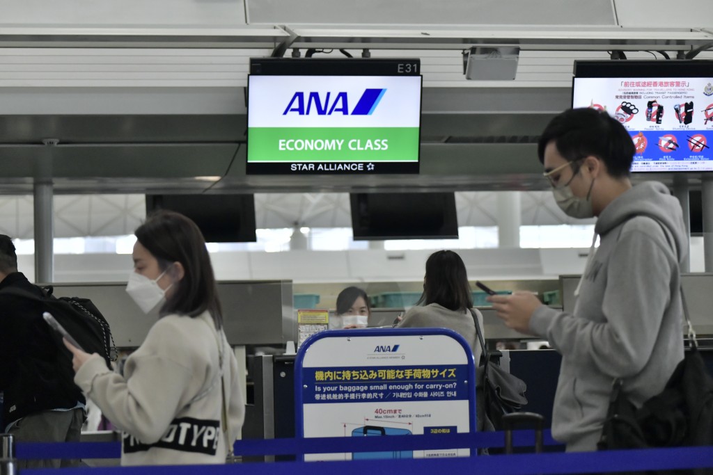 所有前往日本航点的航班可以有条件下继续运作。陈极彰摄