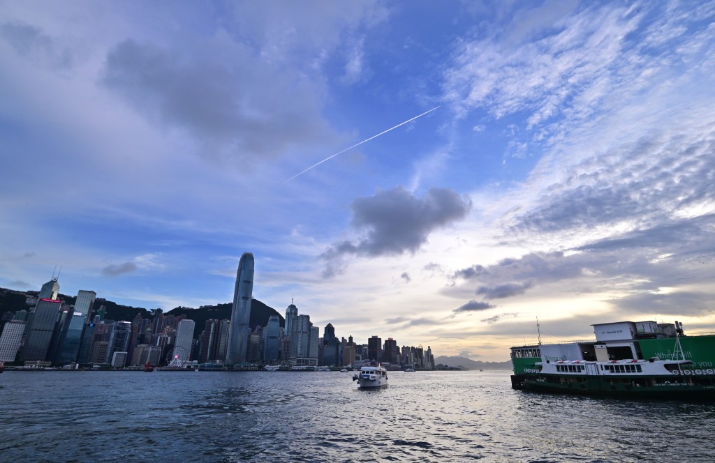 天文台預測11月可能「仲有風打」，甚至多於一個。資料圖片