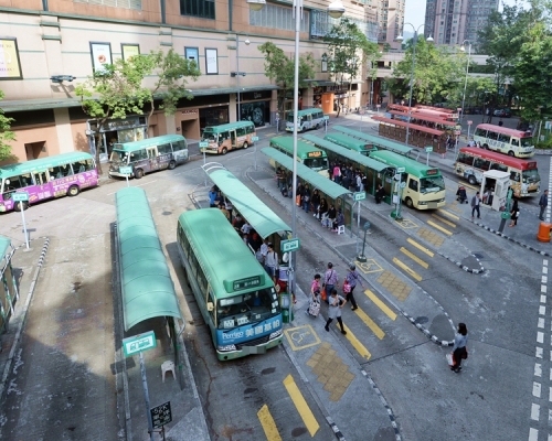 《2021年道路交通(車輛構造及保養)(修訂)規例》將於本周五(20日)刊憲,容許小型巴士以司機車門作為緊急出口。資料圖片
