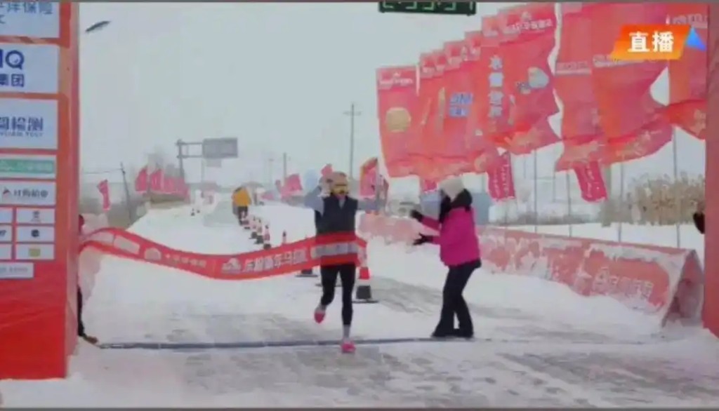 「最快女護士」張水華在-18℃環境下破紀錄奪冠。