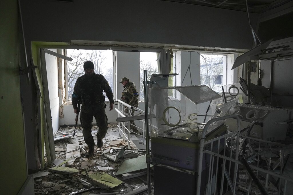 醫院在戰火下一片頹垣敗瓦。AP圖片