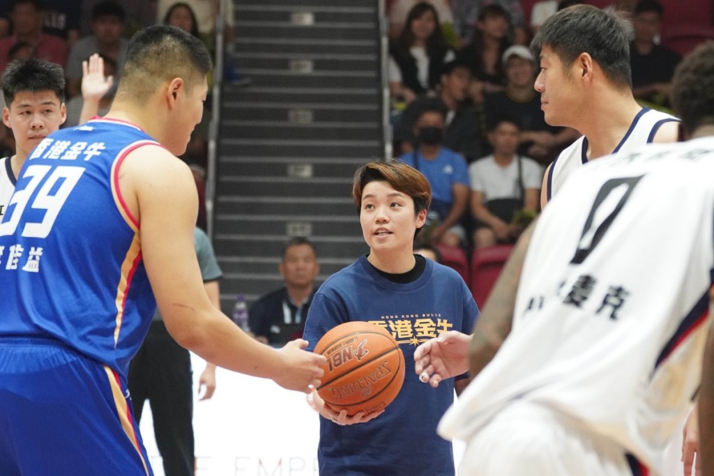 金牛邀香港乒乓球代表、東京奧運銅牌得主杜凱琹擔任開球禮嘉賓