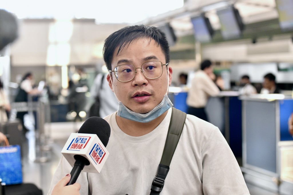 陳先生一家三口準備返回台北,未收到延誤消息。 陳先生一家三口準備返回台北,未收到延誤消息。