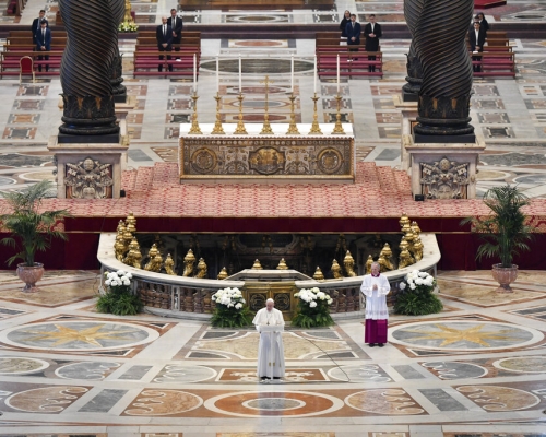 方济各直播复活节弥撒。AP