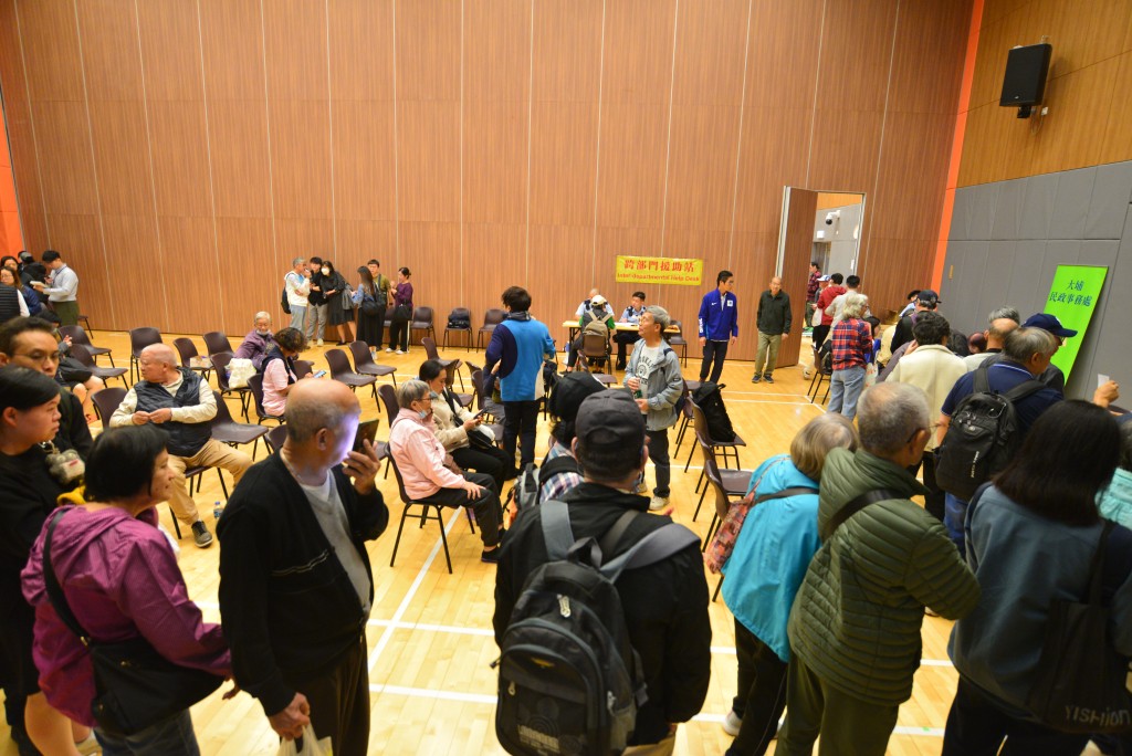 民政署東昌街社區會堂臨時庇護中心。伍明輝攝 民政署東昌街社區會堂臨時庇護中心。伍明輝攝