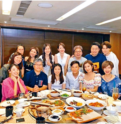 ■馬國明、黃智雯、胡鴻鈞、劉佩玥、C君等相約飯敍,睇《降魔的2.0》大結局。