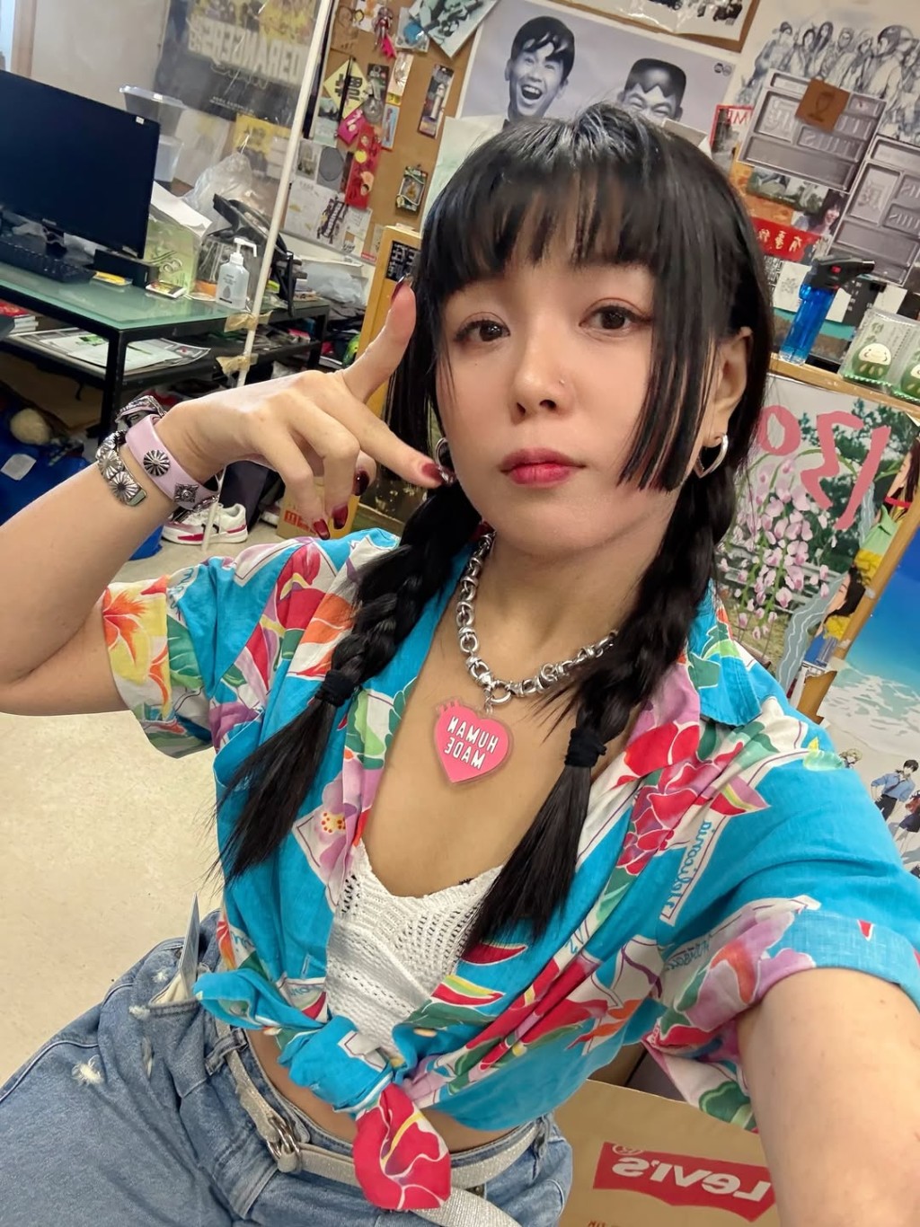 商台解雇蔓兒。