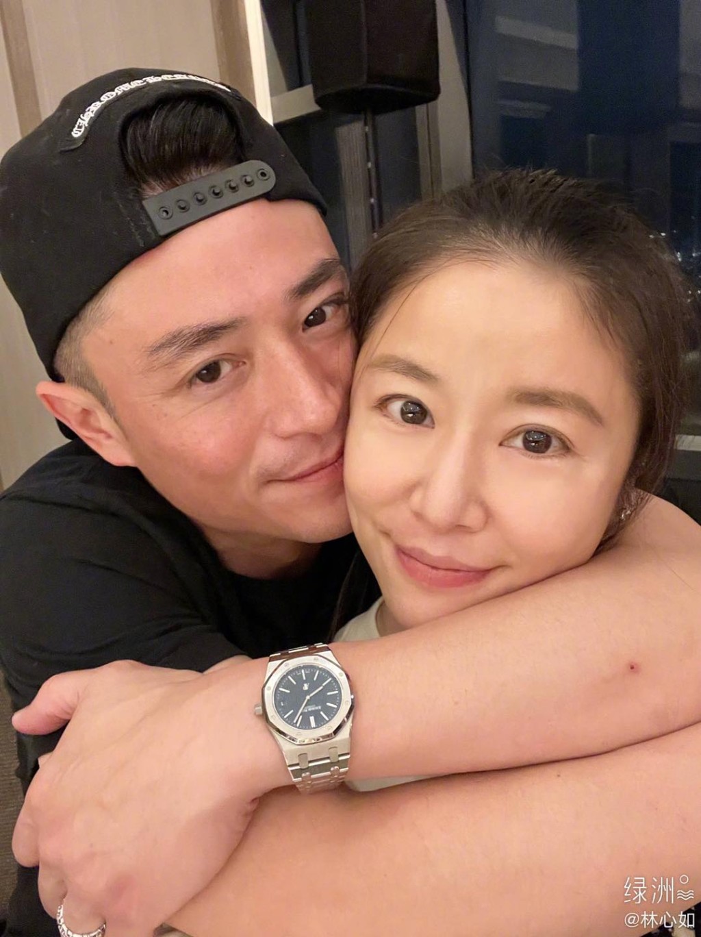 林心如與老公恩愛如昔。
