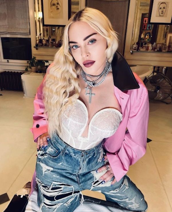 娜姐與Beyonce惺惺相惜,並讓對方將其經典歌《Vogue》打造成新歌。
