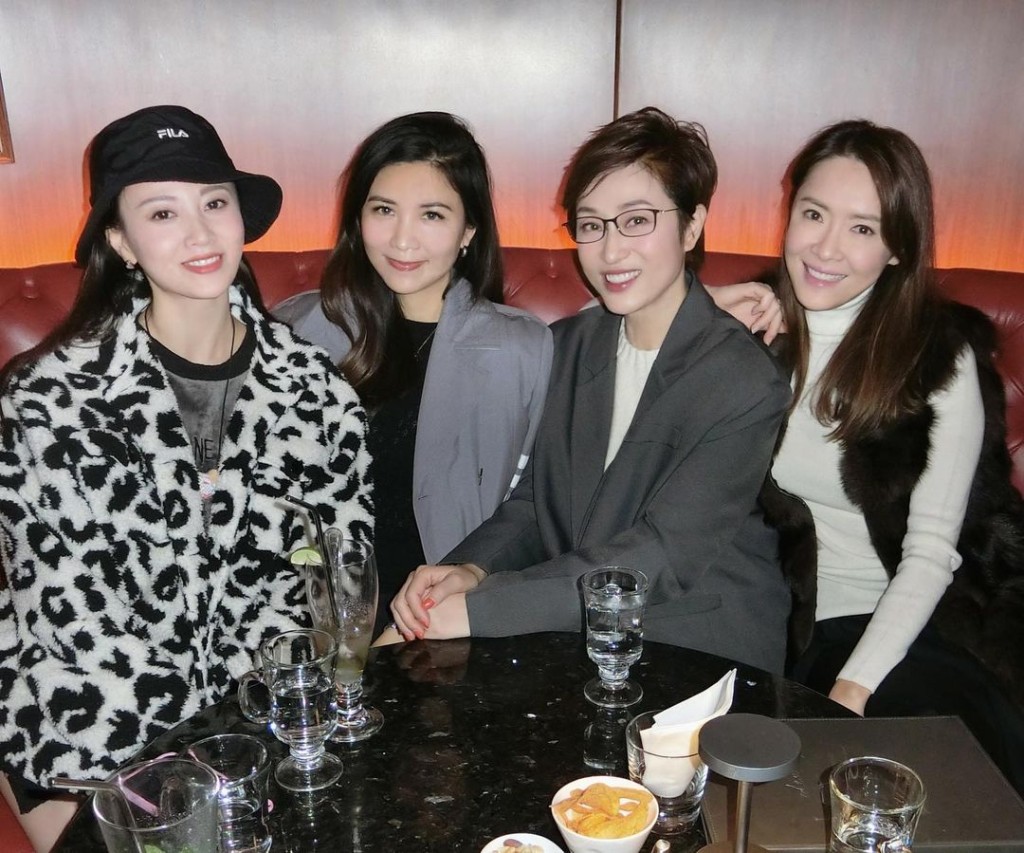 向海嵐昨日（19日）她於IG分享與陳法蓉、朱晨麗等友人聚會的照片。  ​