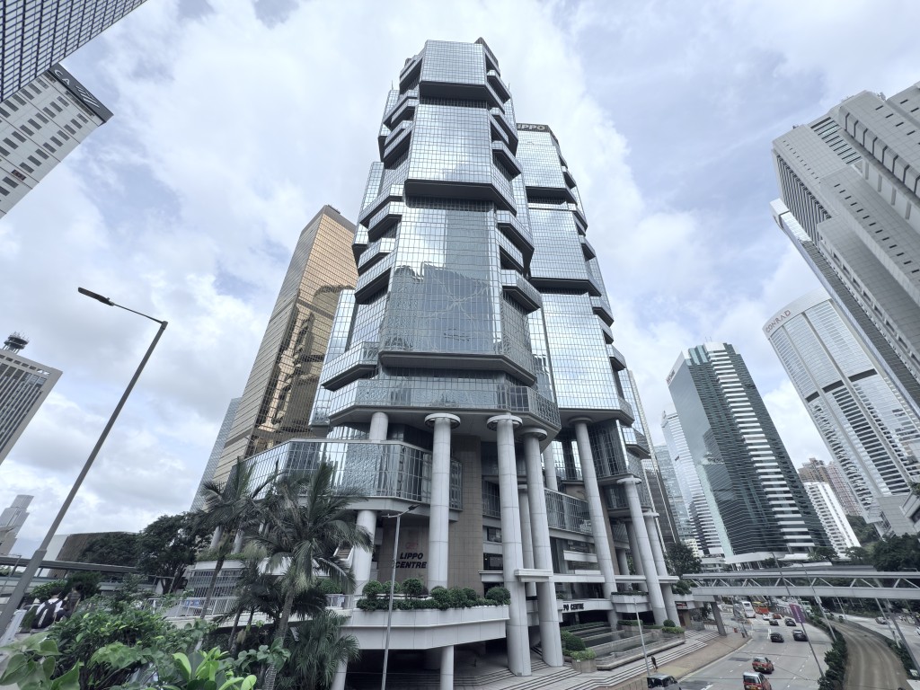 金钟力宝中心一个单位以约2900万易手，10年间贬值35%。