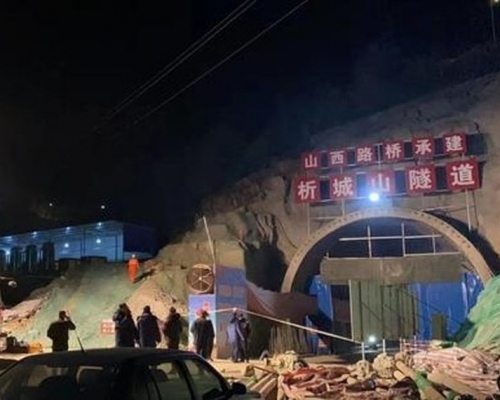 山西晉城在建隧道發生倒塌已致5死,最後一名被困人員正在搜救中。(網圖)