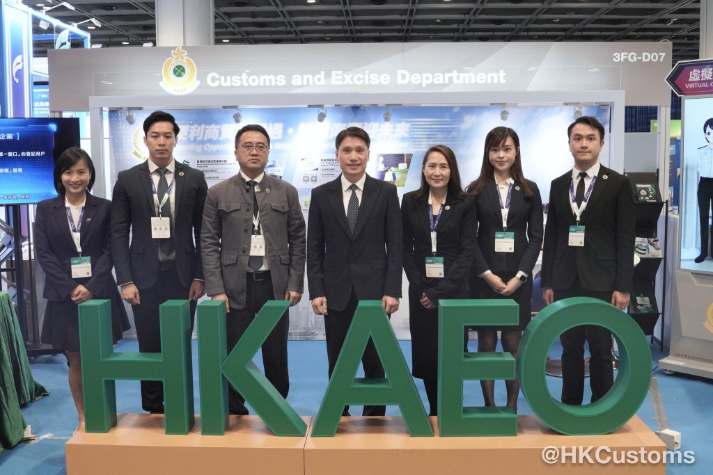 香港海關於11月17至18日出席由香港特區政府與貿易發展局合辦，於香港會議展覽中心舉行的第15屆「亞洲物流航運及空運會議」。香港海關fb圖片