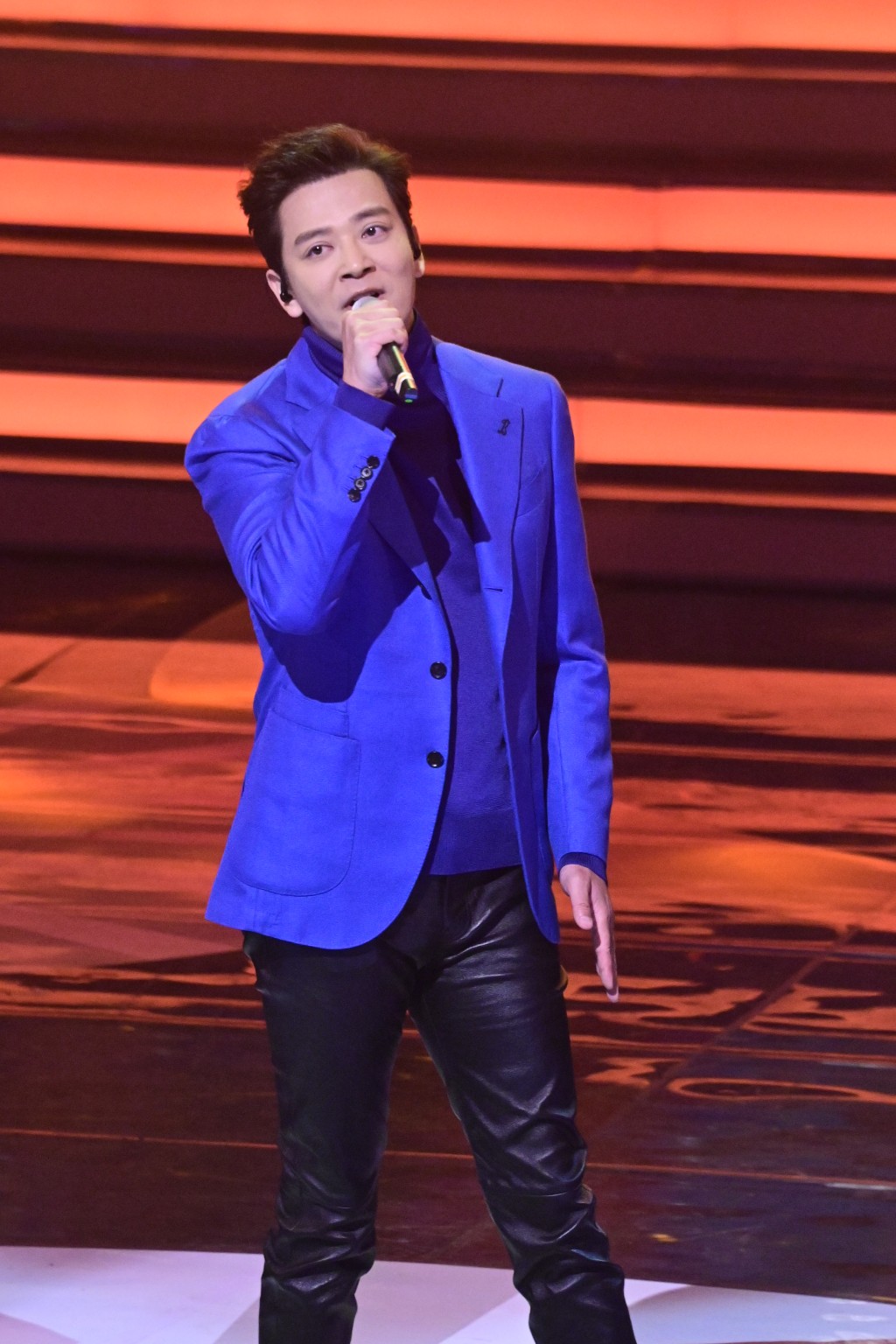 陈晓东为《欢乐满东华2023》献唱。