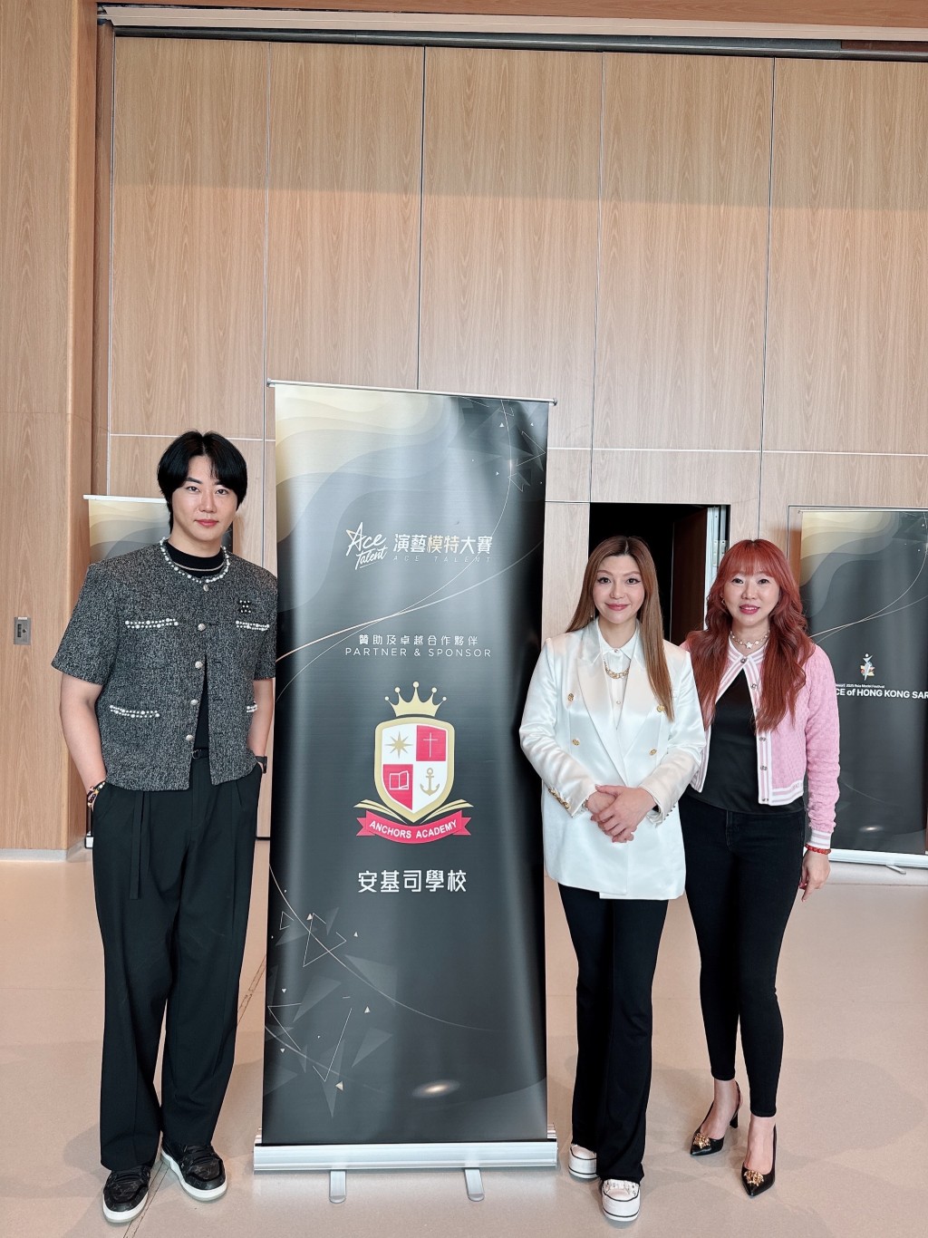 今屆大賽評判團之一的（左起）韓國社長Yong Heo、亞洲傑出企業家蔡加敏及大賽首席執行官Dr Angel唐安麒。