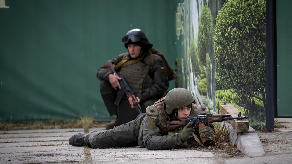 烏軍稱在赫爾松地區擊潰俄軍防線,俄軍稱擊退烏軍令其損失慘重。AP資料圖
