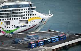 毛里求斯当局表示因存在健康风险，已针对15名隔离者进行检测，预计27日才会开放下船。