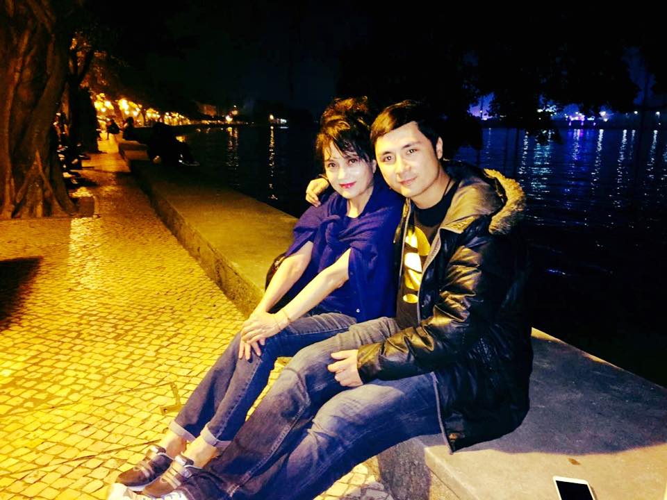 李泳豪仍很掛念亡母施明。