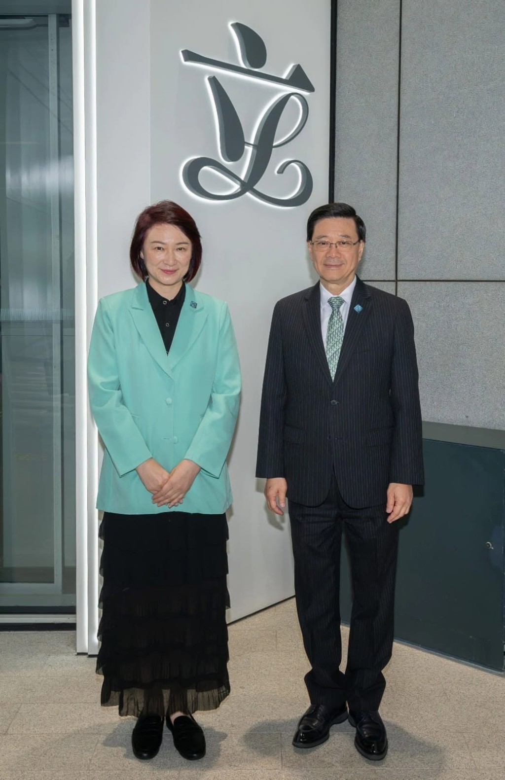 行政長官李家超(右)及立法會主席李慧琼(左)。李慧琼FB圖片 行政長官李家超(右)及立法會主席李慧琼(左)。李慧琼FB圖片