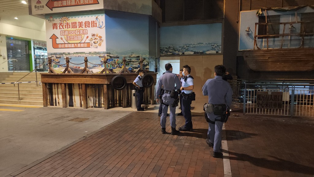 反恐特勤隊人員趕往現場協助。