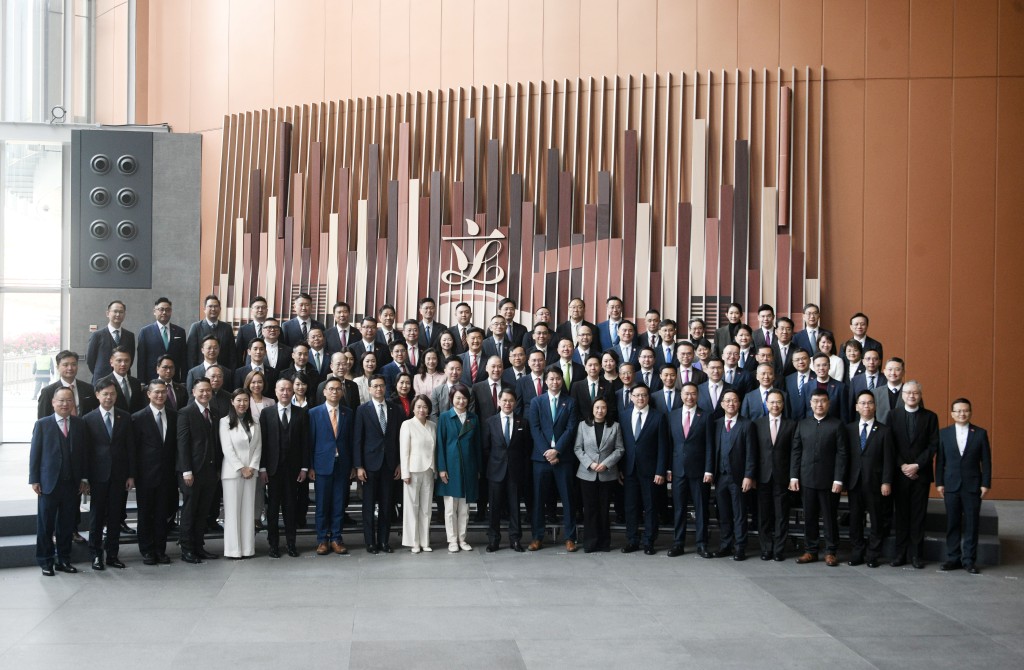 新一屆立法會即將召開會議。 新一屆立法會即將召開會議。