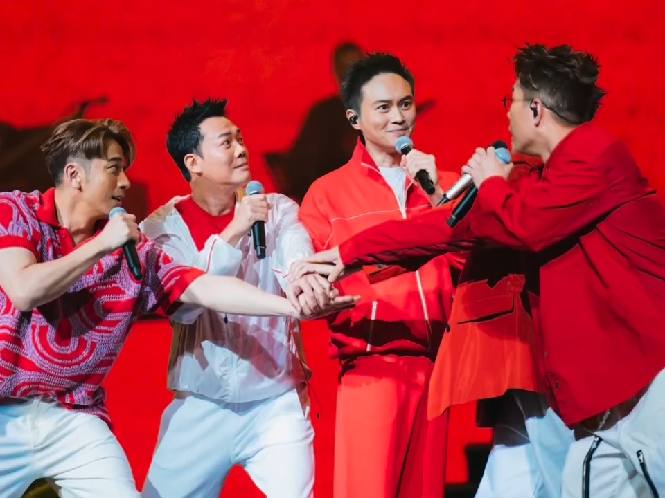 吳卓羲與一班「哥哥」開過演唱會。