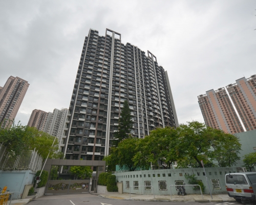 薈朗開放式370萬易手 低市價一成