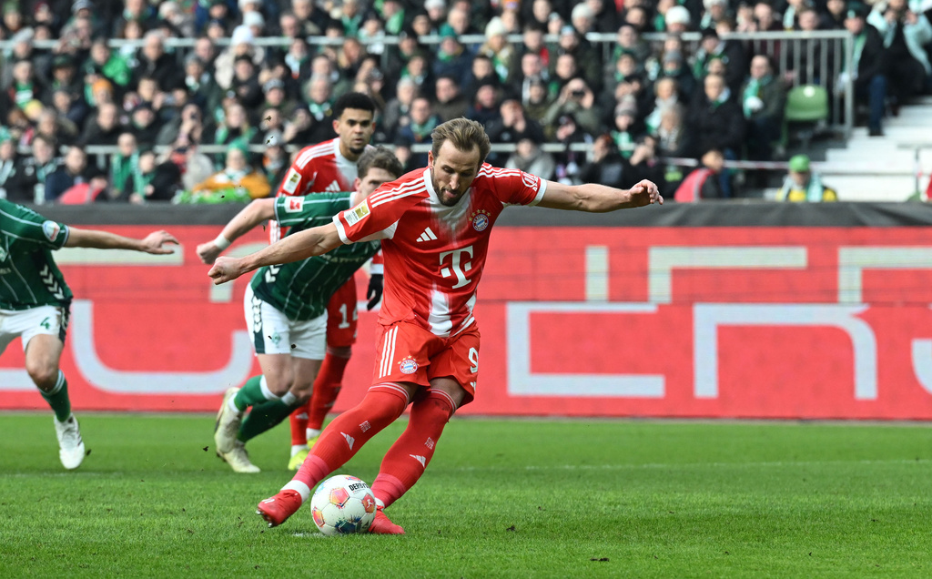 卡尼射入12碼助拜仁開紀錄。美聯社 卡尼射入12碼助拜仁開紀錄。美聯社