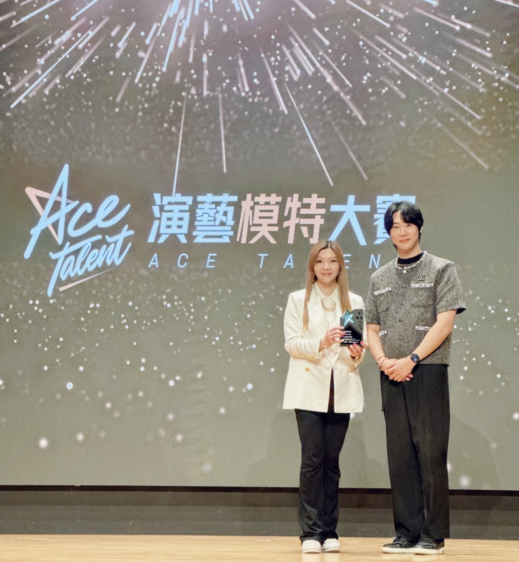 今屆大賽評判團之一的韓國社長Yong Heo(右),及亞洲傑出企業家蔡加敏(左)。 今屆大賽評判團之一的韓國社長Yong Heo(右),及亞洲傑出企業家蔡加敏(左)。